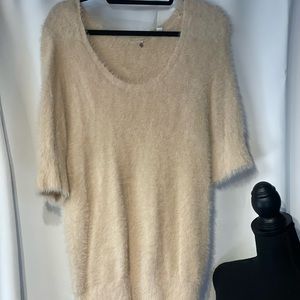 Knitted & Knotted Cream/Light Peach Colored Sweater top. ½ Sleeve.
